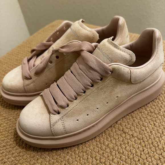 Brand new Alexander McQueen women's sneakers soft pink